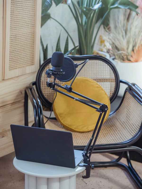 Top Self-Publishing Podcasts for New&nbsp;Writers